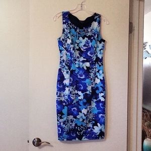 ENFOCUS PETITE Dress Size 6P Blue Floral Fitted Knee Length